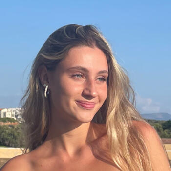 Babysitter in Cuenca: Laura