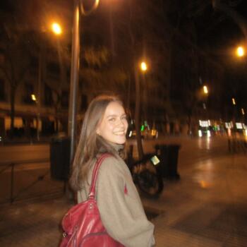 Babysitter in Lille: Julia