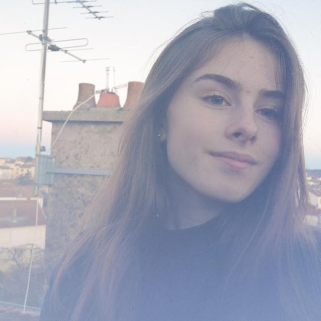 Babysitter in Villers-lès-Nancy: Nine