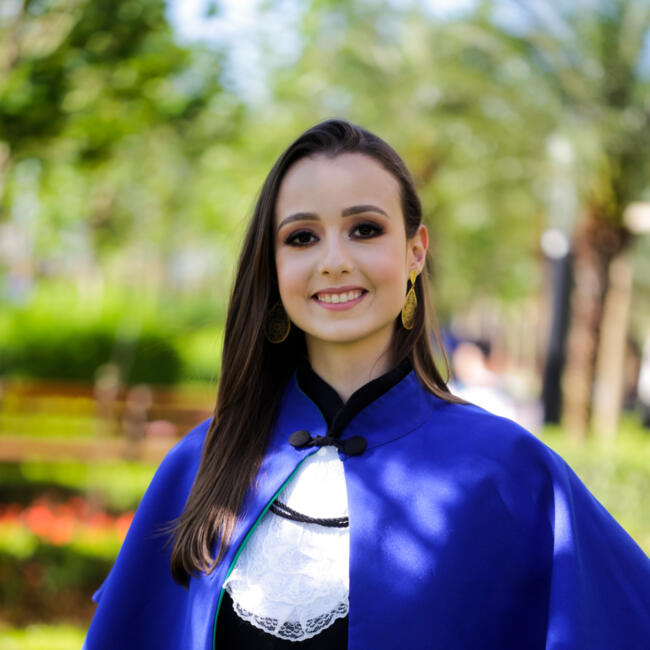 Babysitter in Maringá: Angélica