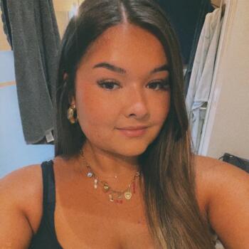 Nanny in Ayguemorte-les-Graves: Justine