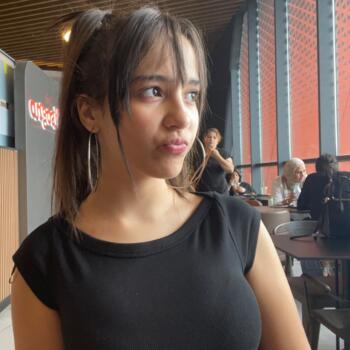 Babysitter in Casablanca: Sara