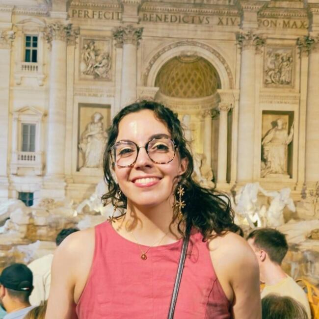 Babysitter in Le Mans: Inès