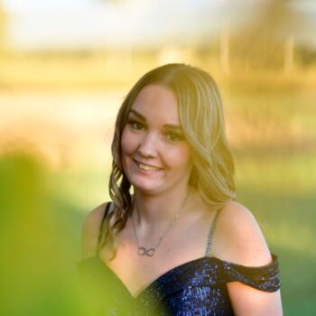 Babysitter in Camaret-sur-Aigues: Lea