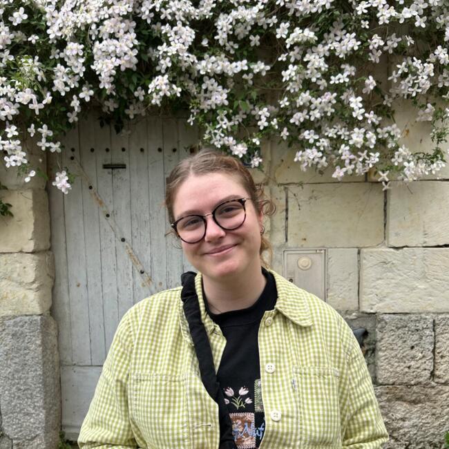 Babysitter in Mondeville: Emma