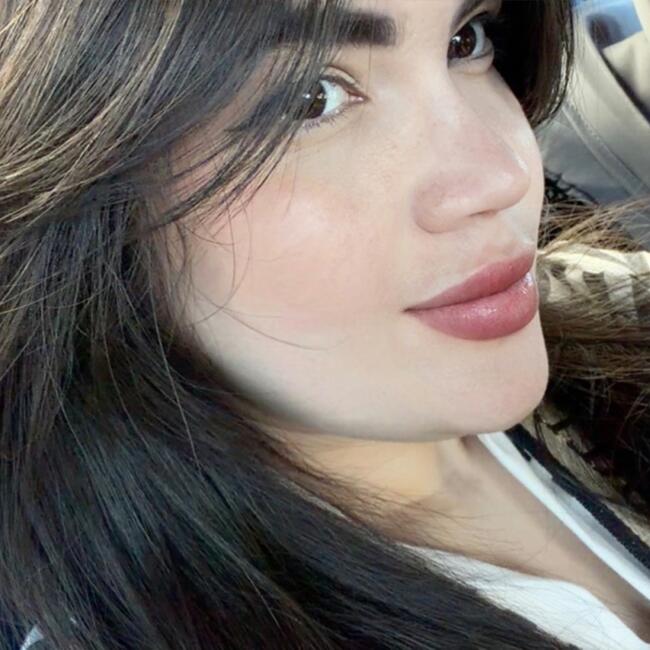 Babysitting job in Doral: Alejandra