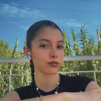Babysitter em Alhandra: Natacha