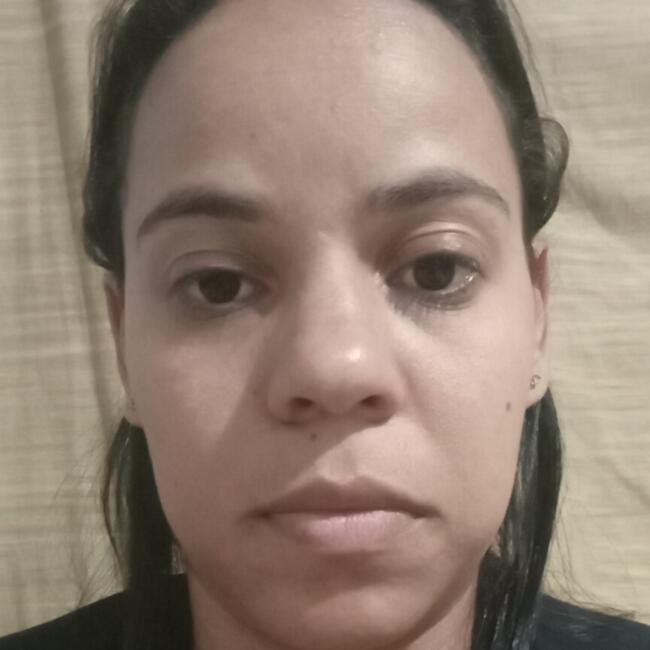 Babá em Brasília: Thainara