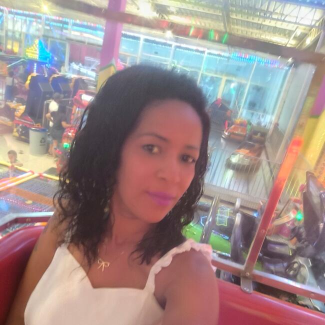 Babysitter in Barueri: Elisangela dos Santos