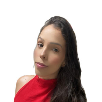Babá Brasília: Larissa Celene