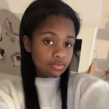 Babysitter Saint-Herblain: Alima