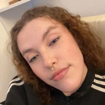 Babysitter in Rouen: Leeloo