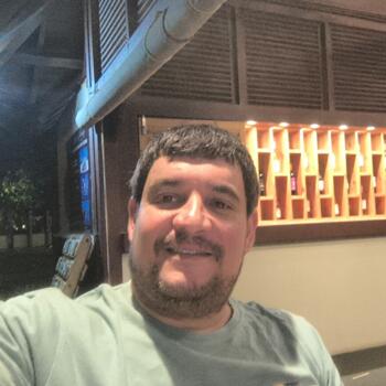 Trabajo de canguro en Porriño: trabajo de canguro Javier