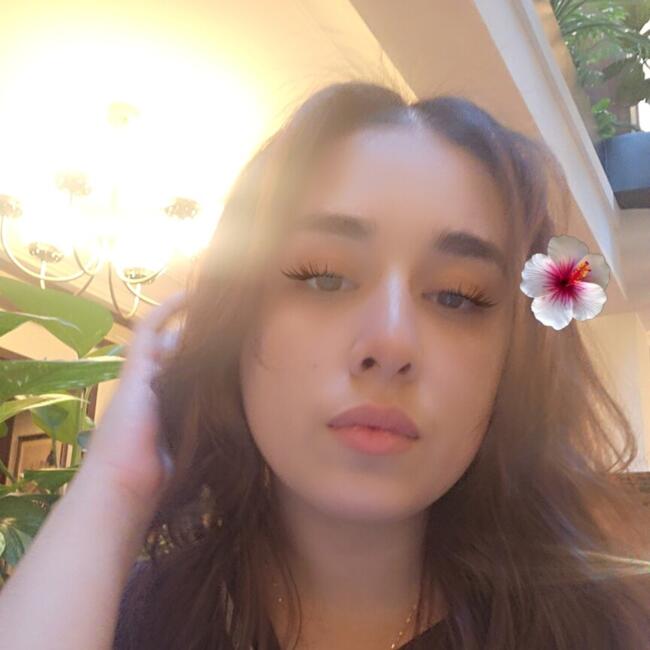 Babysitter in Paris: Sara