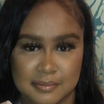 Babysitter in London: Chamika