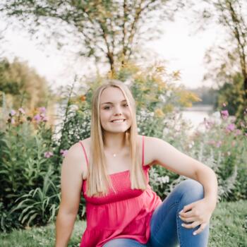 Babysitter in Sanford (Maine): Tori