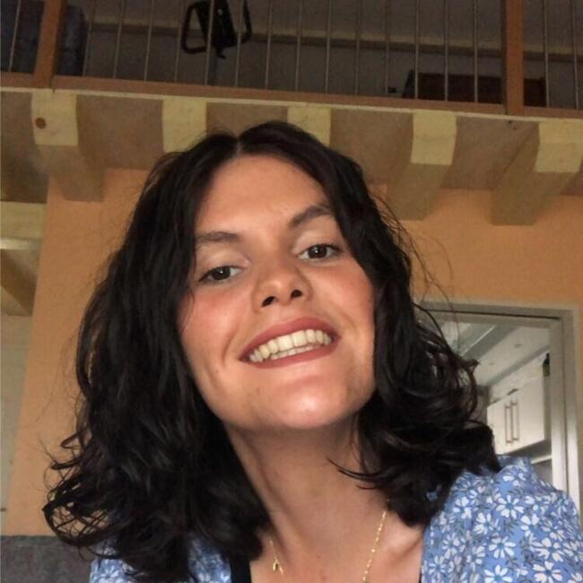 Babysitter in Cissé: Lou