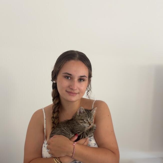 Babysitter in Salon-de-Provence: Estelle