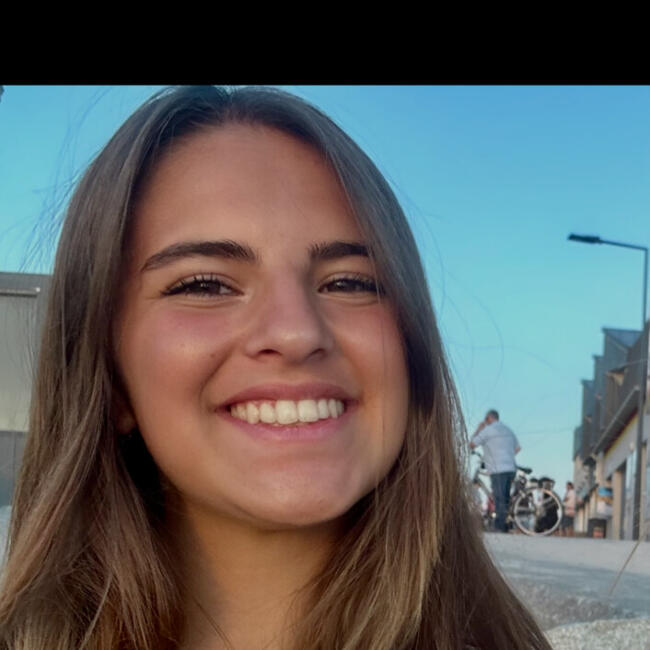 Babysitter in Saint-Pair-sur-Mer: Shaima