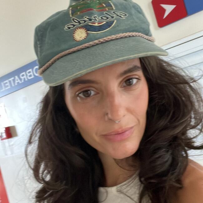 Babysitting job in Curitiba: Juliana