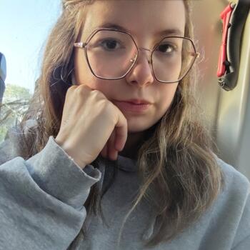 Babysitter in Le Pin (Normandie): Lisa