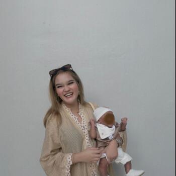 Babysitting job in Singapore Island: babysitting job Yani zabilah