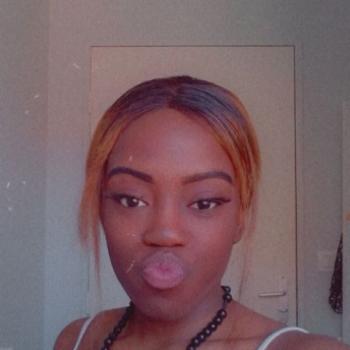 Babysitter in Clermont-Ferrand: Lesly