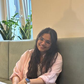 Babysitter Lodz: Anukriti