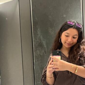 Babysitter in Singapore Island: Emira