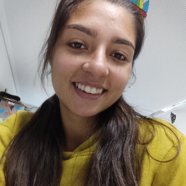 Babysitter in Caneças: Luana