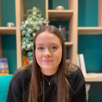 Babysitter Creuzier-le-Vieux: Emma