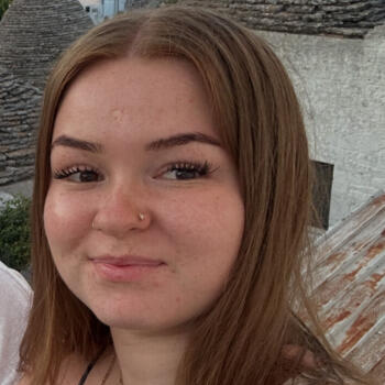 Babysitter in Villeurbanne: Laura