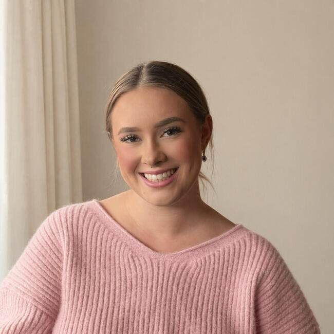 Babysitter em Gold Coast: Emily