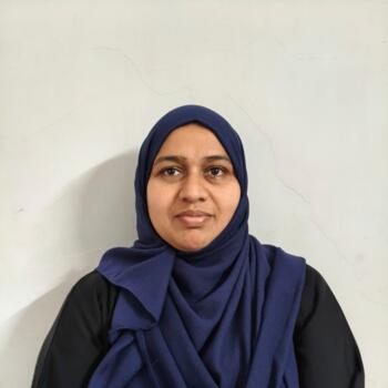 Babysitter in Abū Ḩulayfah: Rahila