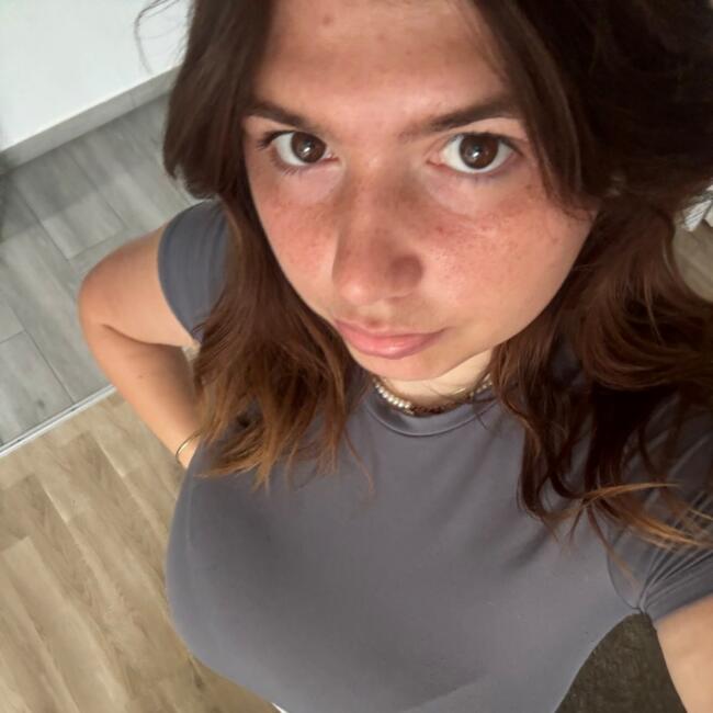 Babysitter in Le Plessis-Robinson: Snejana