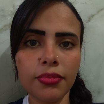 Babysitter in Anápolis: Joyce