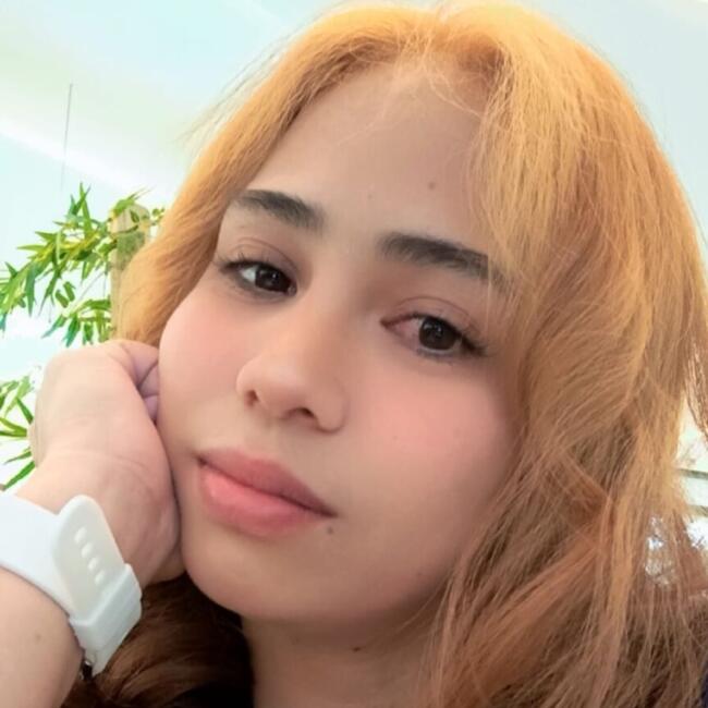 Babysitter in Riyadh: Janine please contact me on my