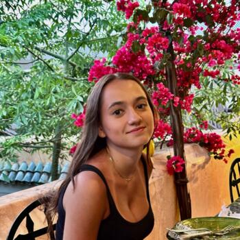 Babysitter in Paris: Olympe