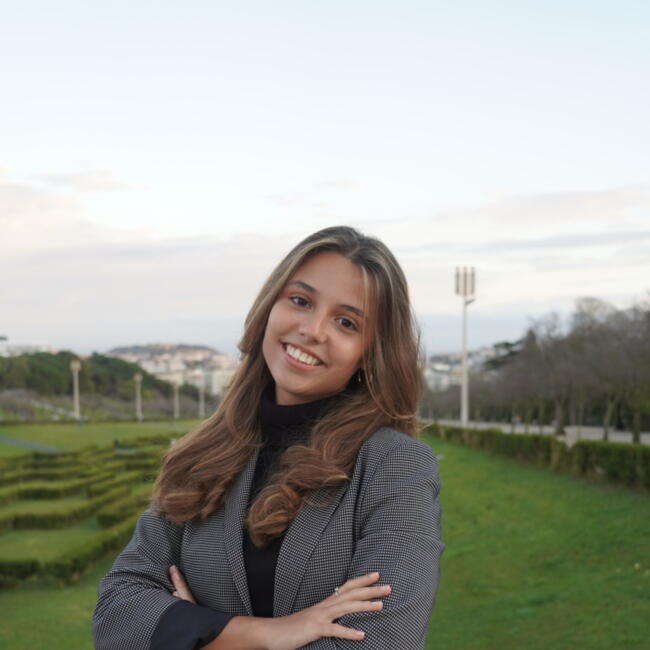 Niñera en Linda-a-Velha: Sara