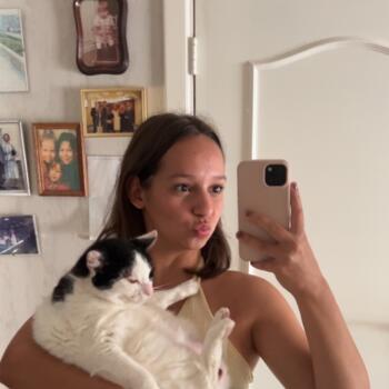 Babysitter in Genk: Romy