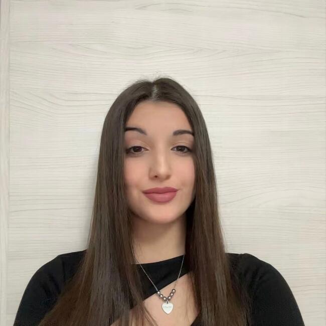 Babysitter in San Pietro Clarenza: Giulia