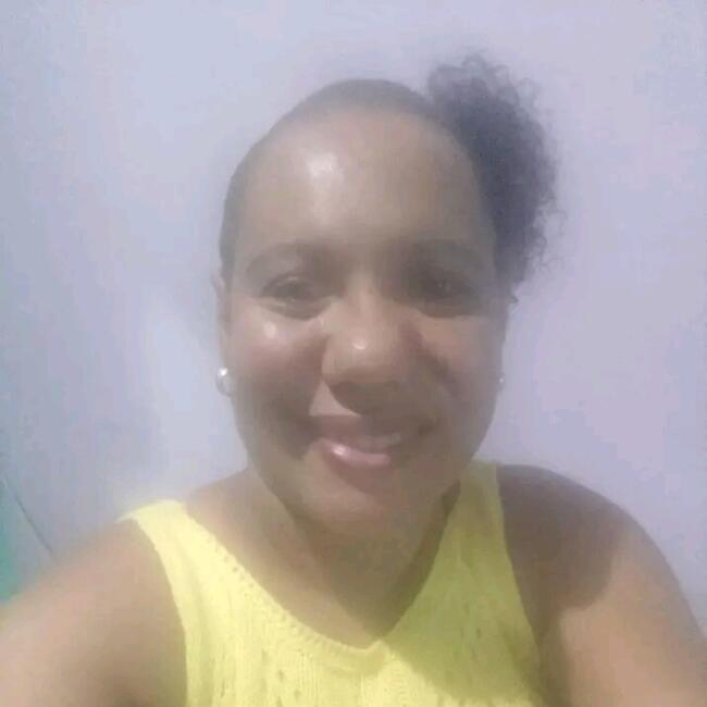 Babysitter in Salvador: Luane