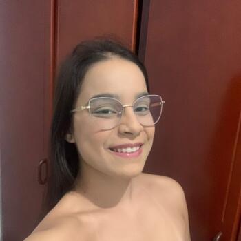 Babysitter Criciúma: Laize