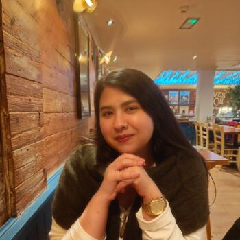 Babysitter in Edinburgh: Kashish