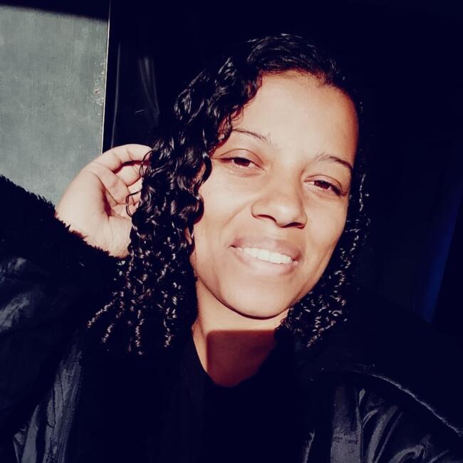 Babysitter in Teresópolis: Taina