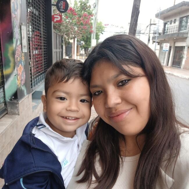 Babysitter in Pilar: Candela