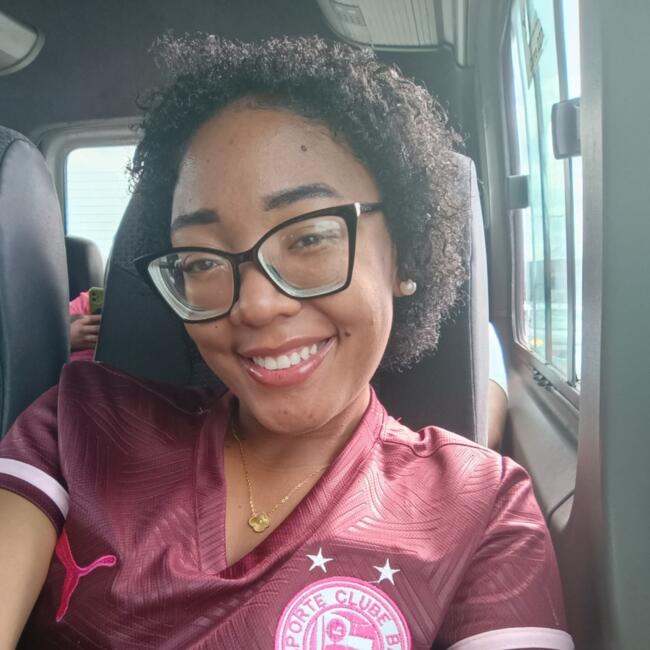 Babysitter in Salvador: Gabriela