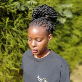 Babysitter in Nairobi: Debra