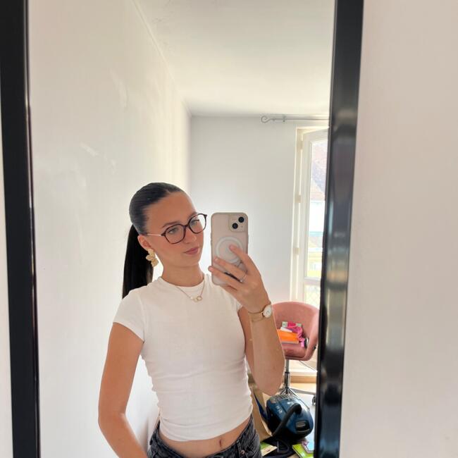 Babysitter in Caudebec-en-Caux: Lise