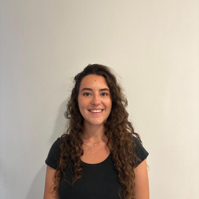 Babysitter in Levallois-Perret: Alice